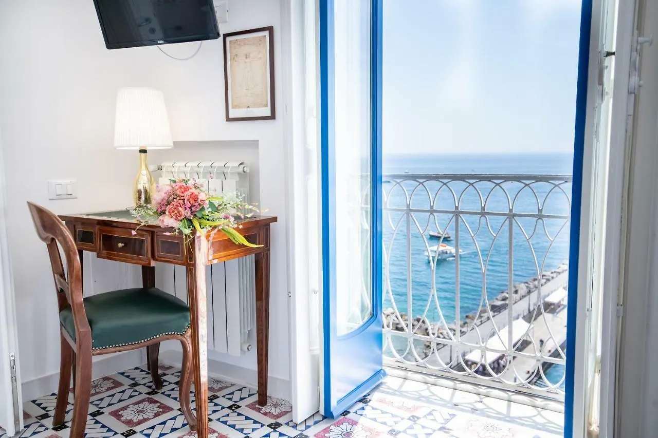 Apartment Suite Picasso Amalfi Italien