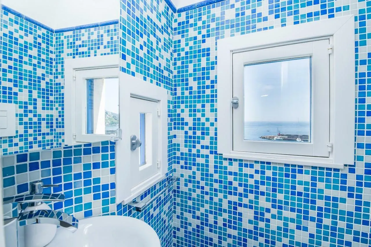 Apartment Suite Picasso Amalfi Italien